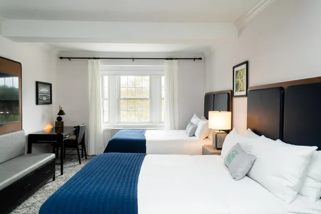 Classic, 2 Queen Beds, Campus View، Hanover Inn Dartmouth 1/2