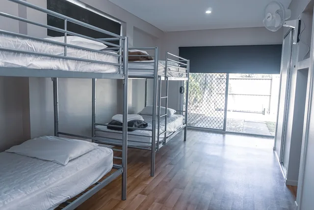 Multiple Bedrooms, Garden, House, 2 Bunk Beds, Kitchen، Nobby Beach Holiday Village 1/2