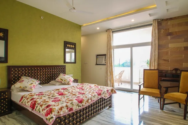 Super, Deluxe, King Bed, All Seasons Homestay 10/10