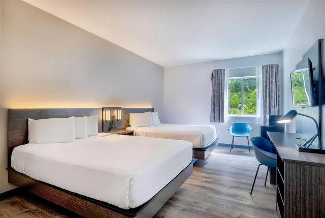 Room, 2 Queen Beds, Accessible, Motel6 Bethel, CT - Danbury 2/7