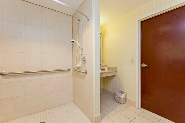 غرفة بسرير كينج لذوي الإعاقة، Hilton Garden Inn Winchester 9/9