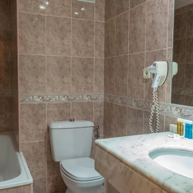 غرفة اقتصادية رباعية، BLUESEA Costa Serena 5/7