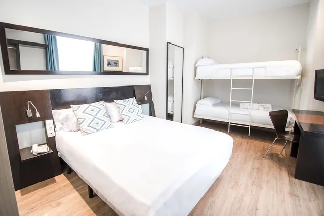 غرفة رباعية، Petit Palace Plaza de La Reina 4/10