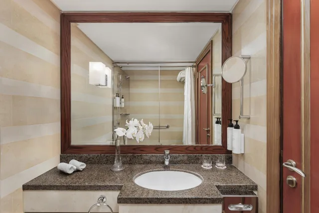 Room, Quadruple, Partial Kaaba View، سويس اوتيل المقام مكة(Swissotel Al Maqam Makkah) 5/7