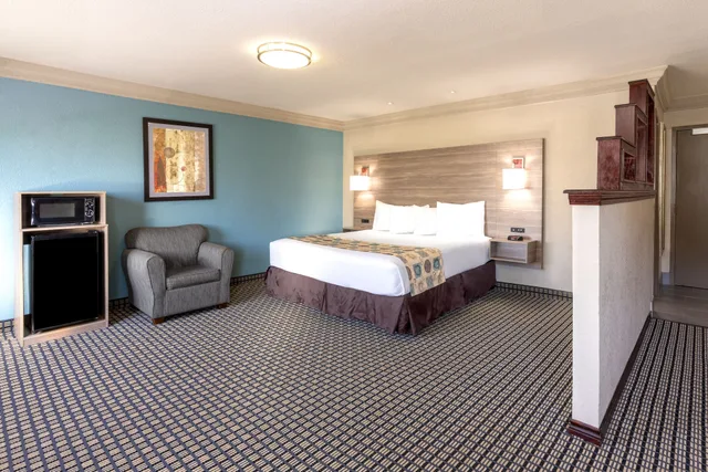 جناح استوديو ديلوكس بسرير كينج، Red Lion Inn & Suites Houston IAH Airport 4/10