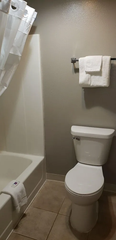 غرفة ديلوكس بسريرين مزدوجين، Motel6 Kewanee, IL 6/8