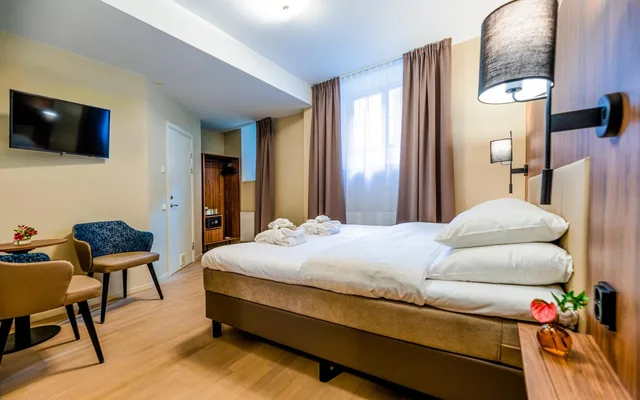 Room, Double Bed, No Window، Best Western Hotel Karlaplan 10/10