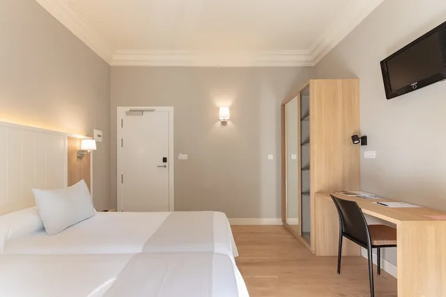 غرفة بسرير مزدوج، Hotel Artaza 1/5