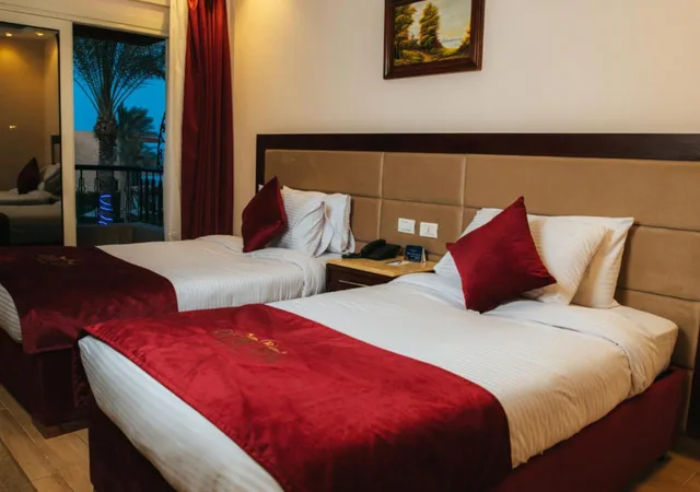 غرفة ديلوكس بسرير مزدوج أو سريرين منفصلين بإطلالة على البحر، Retal View El Sokhna Hotel & Resort 1/9
