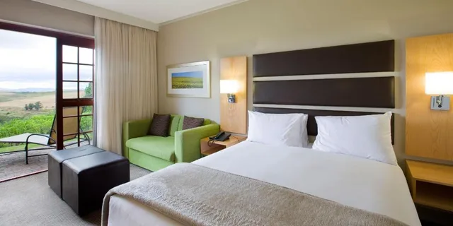 Valley, Twin Beds, Caledon Hotel Spa And Casino 1/4
