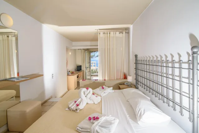 جناح جونيور بحوض استحمام، Antinea Suites and Spa 8/10
