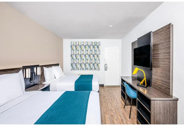 Room, 2 Queen Beds, Accessible, Motel6 Euless, TX - Dallas 1/3