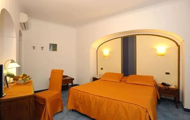 غرفة سوبيريور بسرير مزدوج، HOTEL FLORIDIANA 1/9