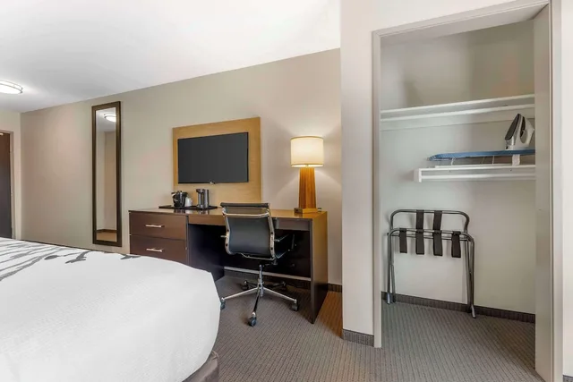 Room, King Bed, Accessible, Sleep Inn & Suites Cumberland 2/4