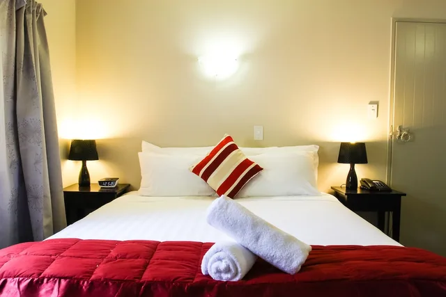 جناح كومفورت بسرير كينج بغرفة نوم واحدة، Camelot Motor Lodge 2/6