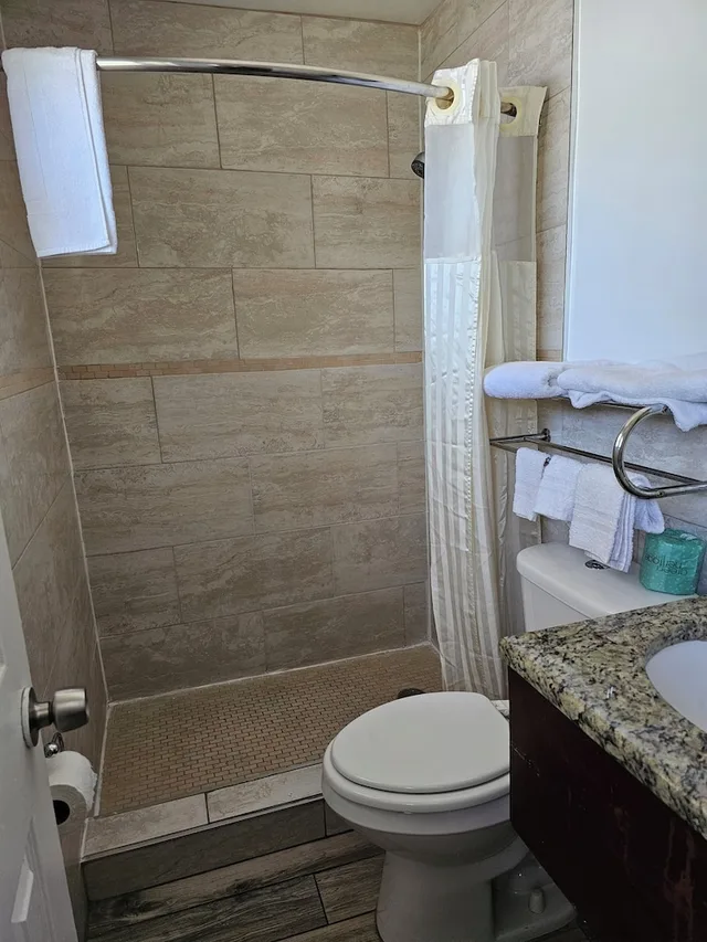 غرفة قياسية بسريرين مزدوجين، Three Oaks Motel 4/4