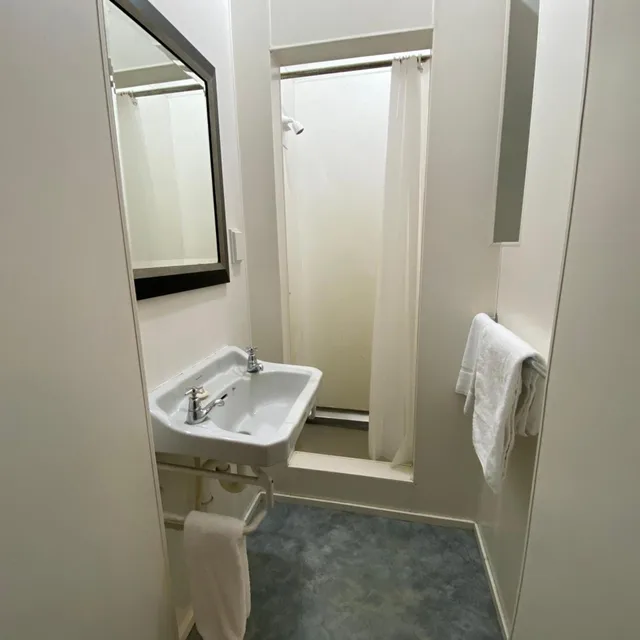 غرفة مفردة، Law Courts Hotel 8/10