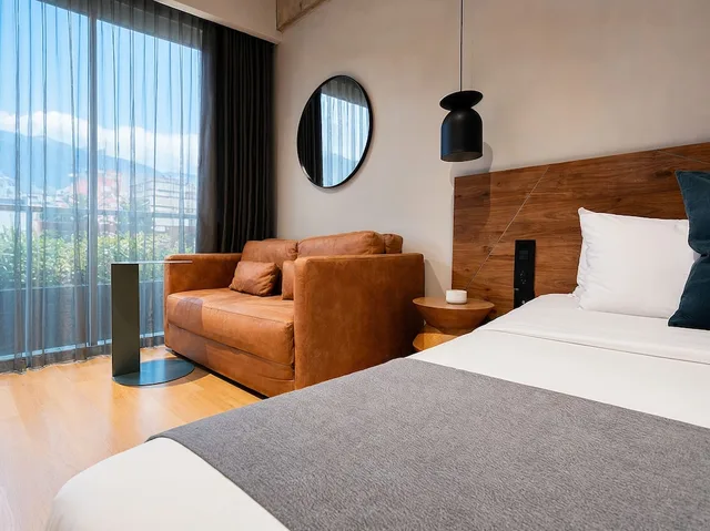 غرفة ديلوكس بسرير كينج، Hashtag 98 Hotel 9/10