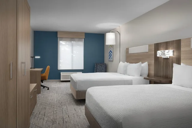 غرفة قياسية بسريرين كوين، Holiday Inn Express Hotel Suites Chambersburg 2/7