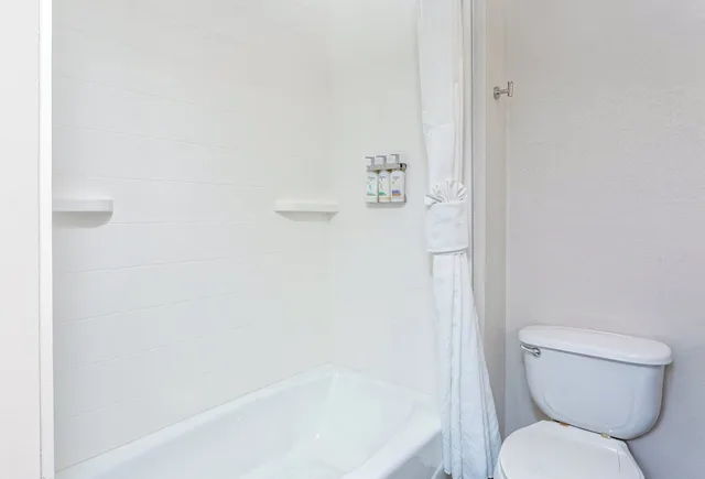 Standard, Queen Bed, Accessible, Holiday Inn Express Hotel And Suites Florida City Gateway To Keys 8/9