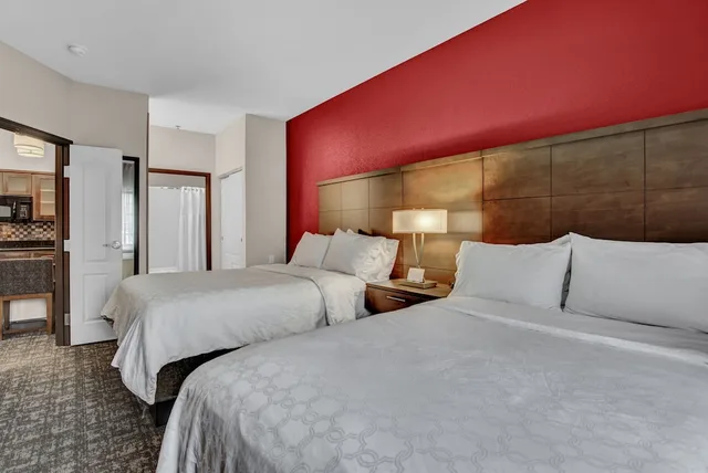 جناح بسريرين كوين بغرفة نوم واحدة بمطبخ، Staybridge Suites Salt Lake-West Valley City 2/5