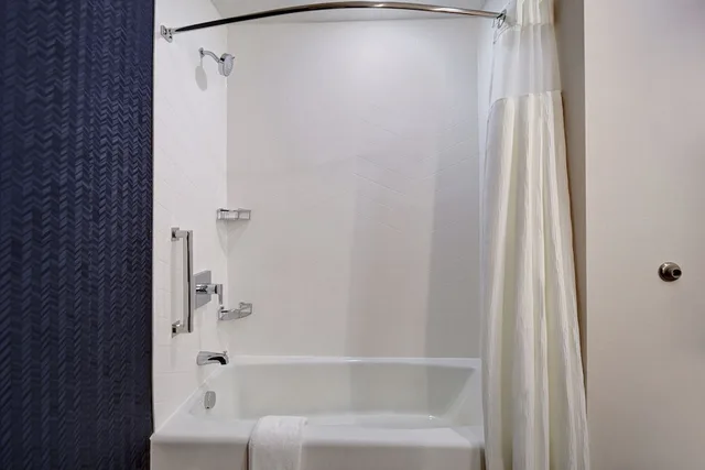 استوديو بسرير كينج مع أريكة لذوي الإعاقة، TownePlace Suites by Marriott Grand Rapids Wyoming 4/4