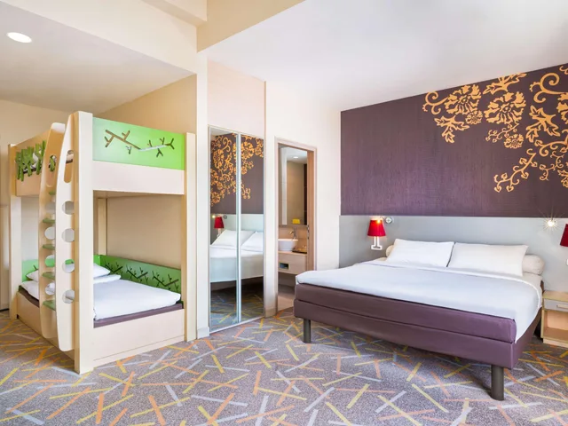 Family, King and Bunk Bed, Ibis Styles Malang 3/17