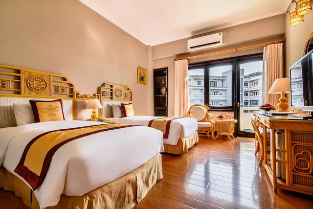 غرفة ديلوكس بسريرين منفصلين بإطلالة على الحديقة، Huong Giang Hotel 4/10