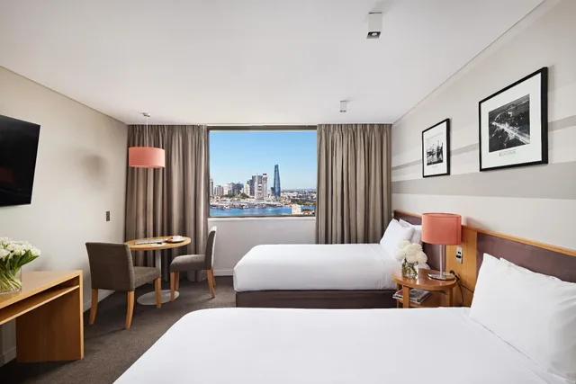 Room, Twin Beds, Skyline View، View Sydney 1/1