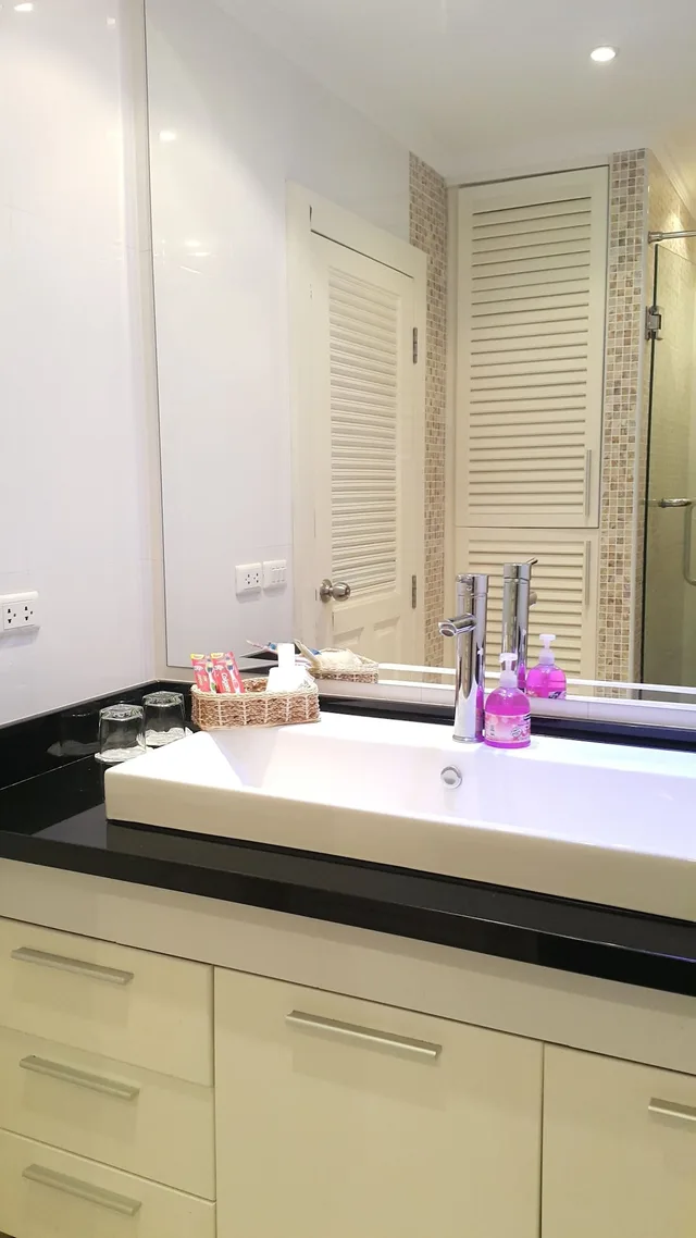 استوديو بسرير كينج بإطلالة على البحر، Vtsix Condo Rentals at View Talay 6 Pattaya 3/3