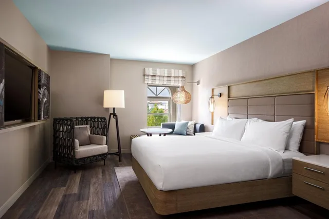 غرفة بسرير كينج، Renaissance St Augustine Historic Downtown Hotel 2/6