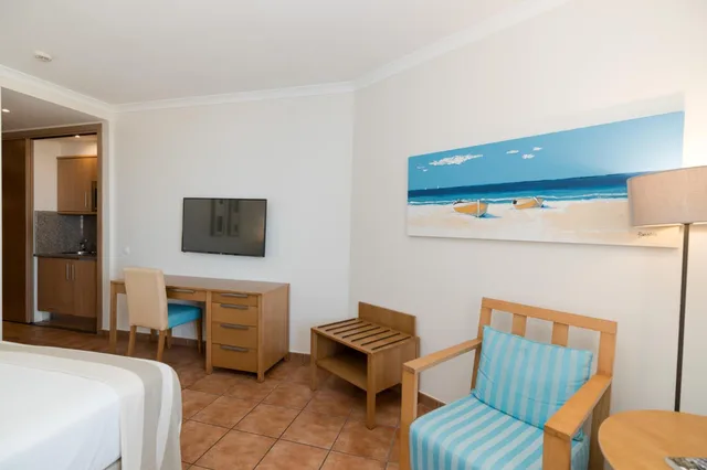 Room, Double or Twin Bed, Side Sea View، Pestana Viking Beach and Golf Resort 5/10