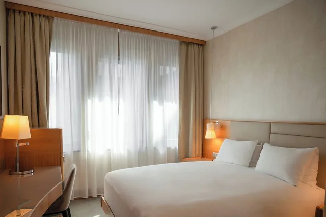 غرفة بسرير كوين، Hilton Milan Hotel 1/12