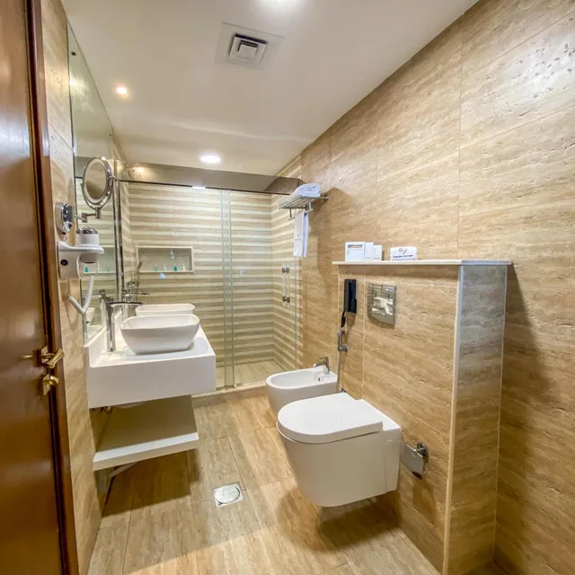 جناح جونيور بإطلالة على البحر بشرفة، Mirage Bab Al Bahr Beach Hotel 7/8