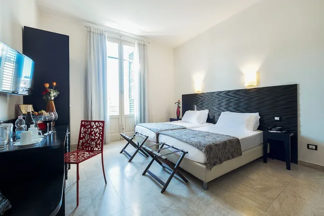 غرفة قياسية بسريرين منفصلين، Hotel Garibaldi 3/5