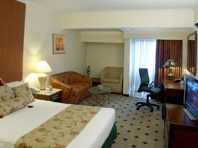غرفة قياسية بسريرين منفصلين، Avari Hotel Lahore 2/6