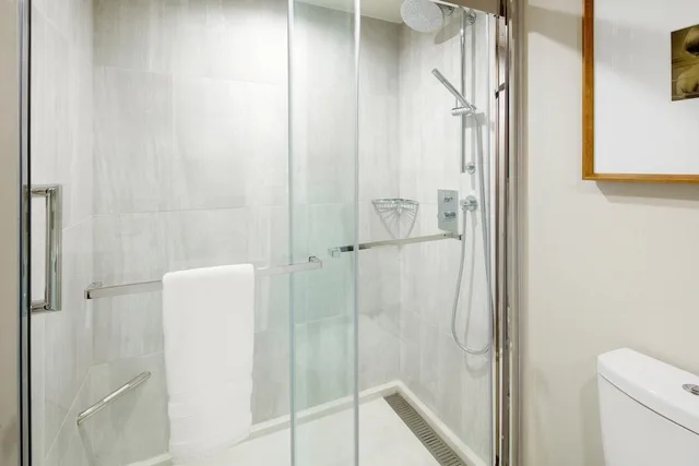 غرفة ديلوكس بسريرين مزدوجين، Le Centre Sheraton 6/8