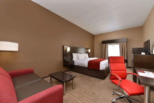 جناح بسرير كينج مع أريكة، Comfort Suites Columbus 5/6