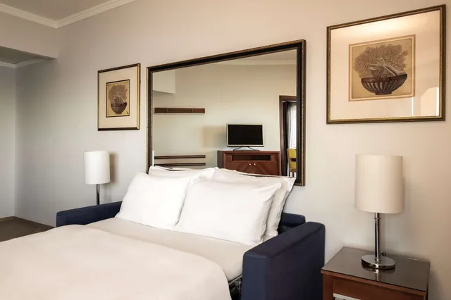 Junior Suite, King Bed, Sea View, Radisson Blu Resort Malta St Julians 3/4