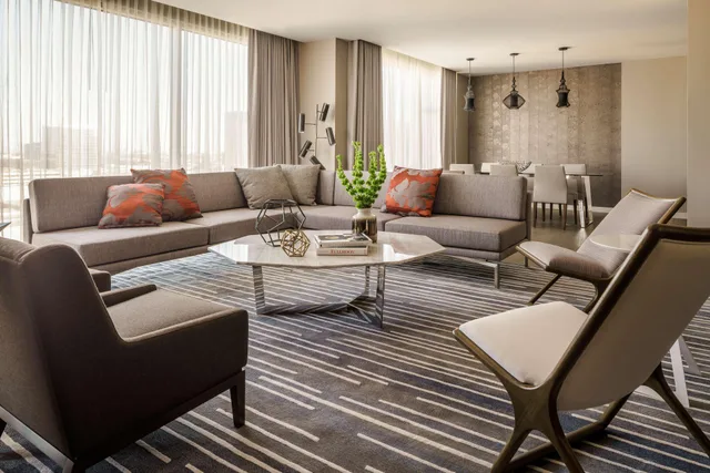 جناح رئاسي، Hyatt Regency Houston/Galleria 1/2