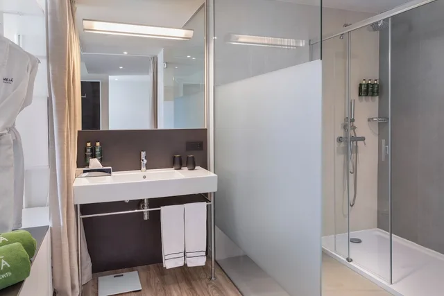 Grand, the Level, Suite, Queen Bed، Melia South Beach 7/9