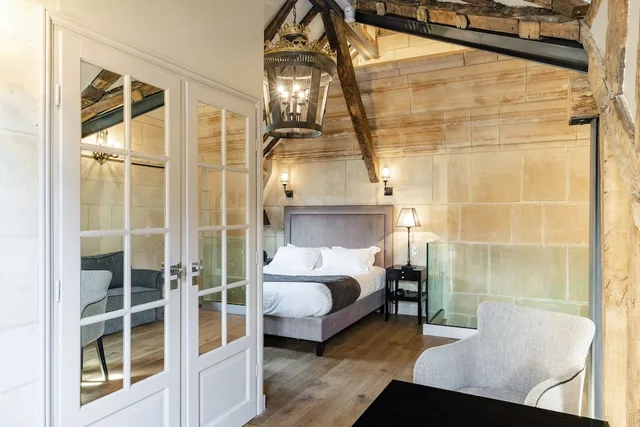 جناح سيغنتشر بسرير كوين مع أريكة، Hotel Le Presbytere 8/9