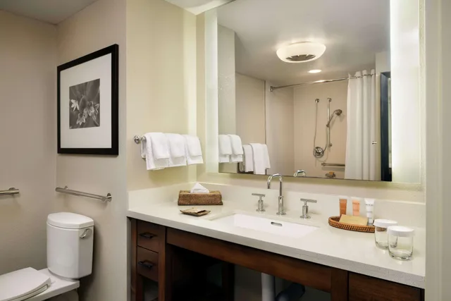 جناح بسرير كينج بإطلالة على البحر، Hilton Waikoloa Village 6/8