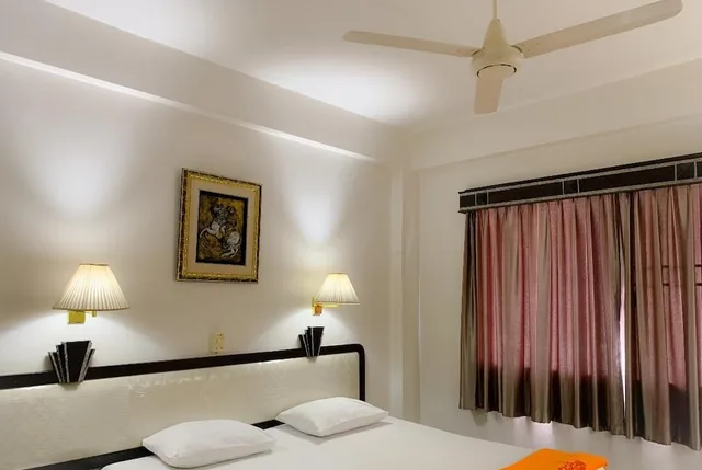 Standard, with Fan, Thai Hotel 1/2