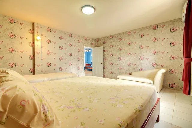 3 Bedrooms, House, 4 Beds, King Bed, Sofa، Rosemary House 3/5