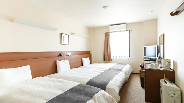 غرفة قياسية ثلاثية بسريرين مزدوجين مع سرير إضافي، Vessel Hotel Higashi-Hiroshima 1/1