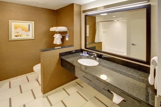 غرفة بسرير كينج، Fairfield Inn And Suites By Marriott Rehoboth Beach 6/8