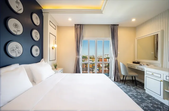 غرفة سوبيريور بإطلالة على المدينة بشرفة، Eastin Hotel Vientiane 2/8