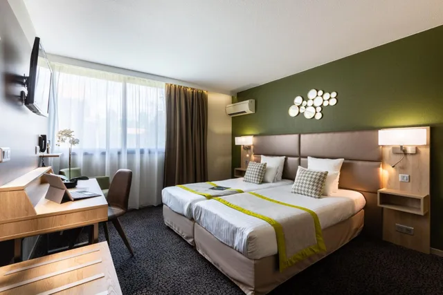 غرفة بسريرين منفصلين، KYRIAD PRESTIGE BORDEAUX OUEST - MERIGNAC 1/6