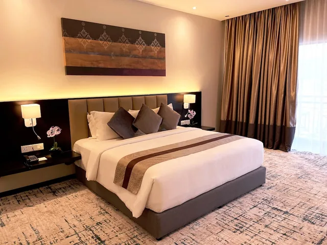 جناح تنفيذي بسرير كينج، Grand Darul Makmur Hotel Kuantan 1/3